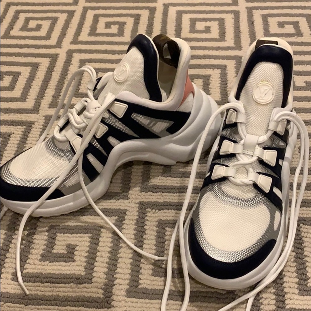 LV ARCHLIGHT SNEAKER